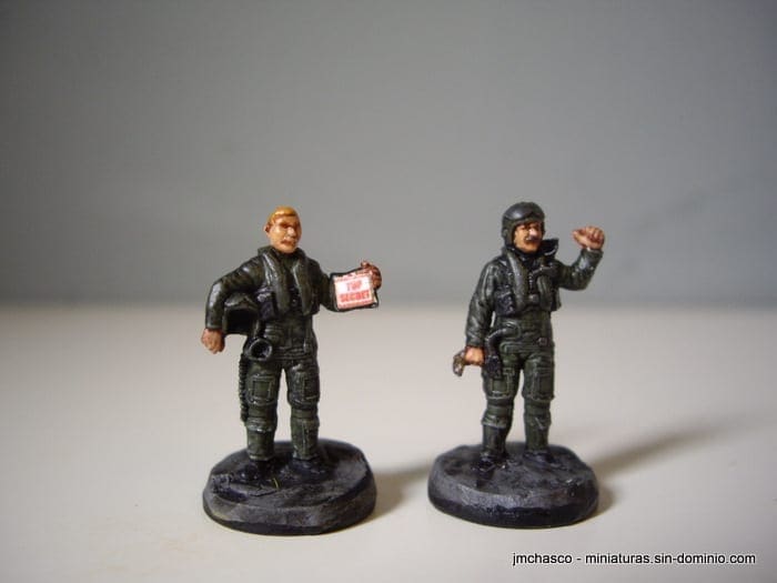 ESCI ERTL #243-1/72 scale NATO Pilots and Ground Crew mint boxed set 