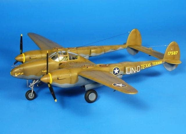 RS Models - 92116 - P-38 F Lightning - 1/72 Scale Model