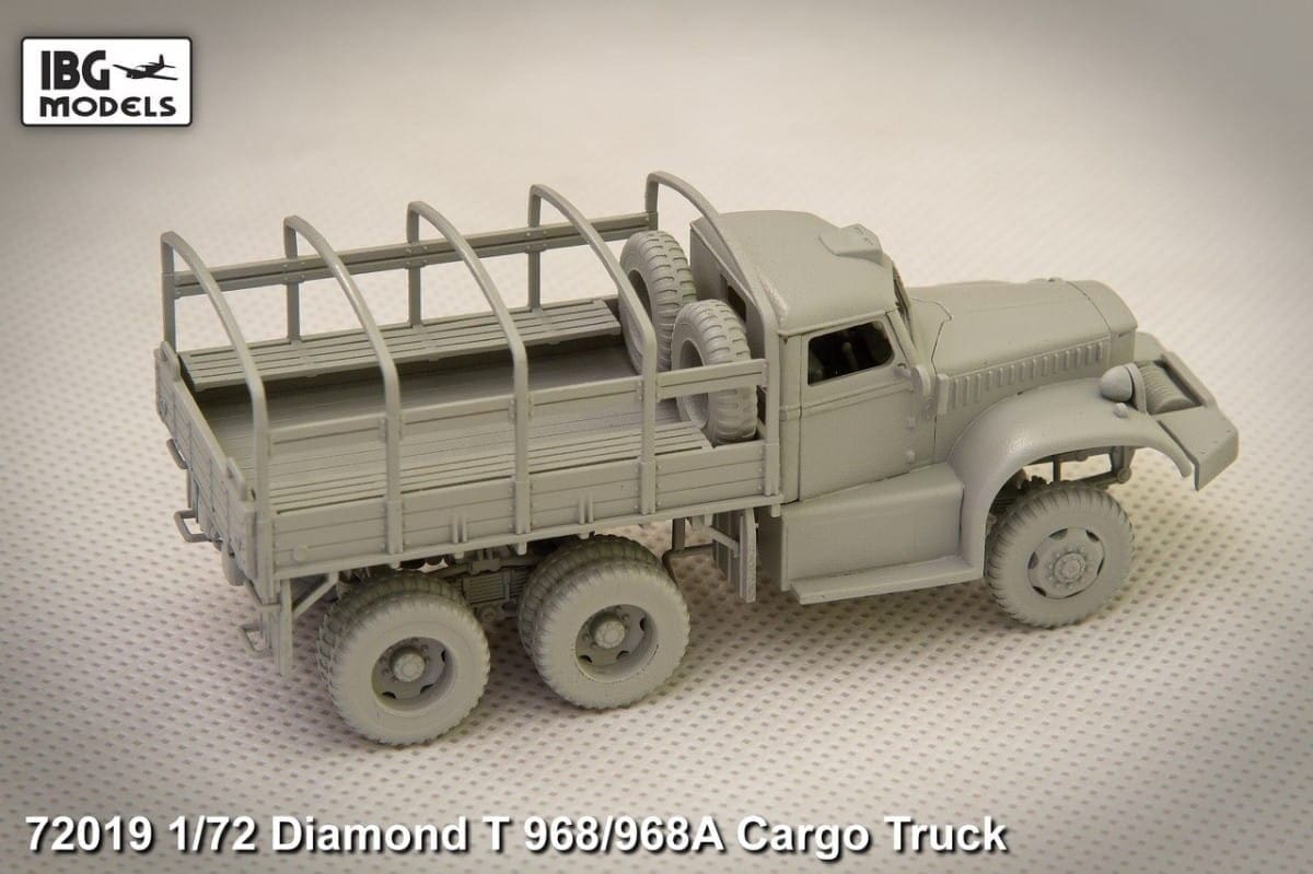 IBG Models 1/72 Diamond T 968 Cargo Truck with 0.5cal M2 Browning Machine Gun 